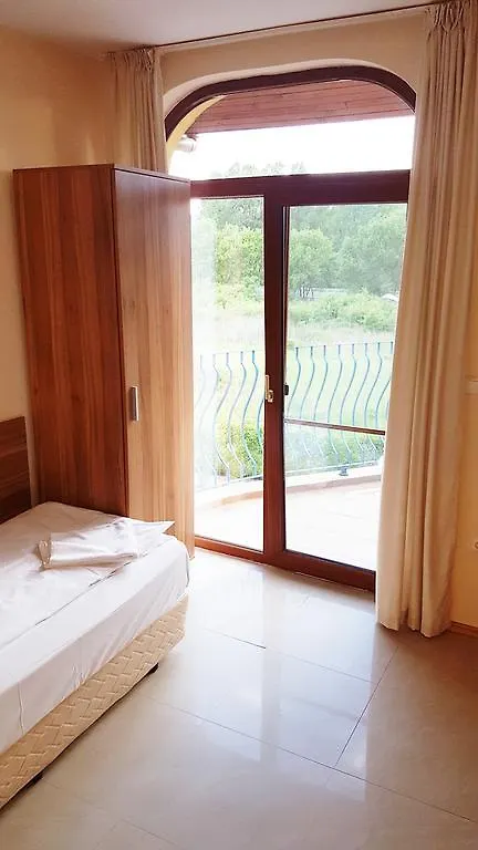 Vip Apartments In Garden Beach Sozopol 0*,