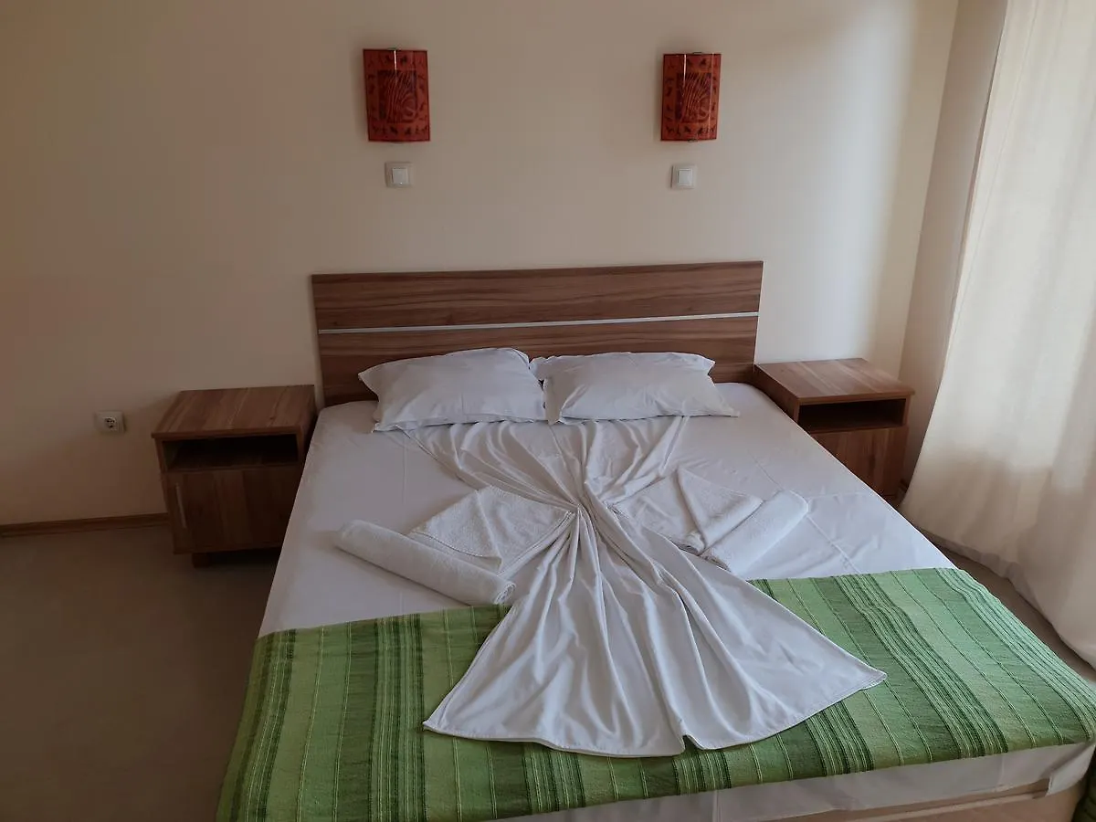 Vip Apartments In Garden Beach Sozopol 0*,